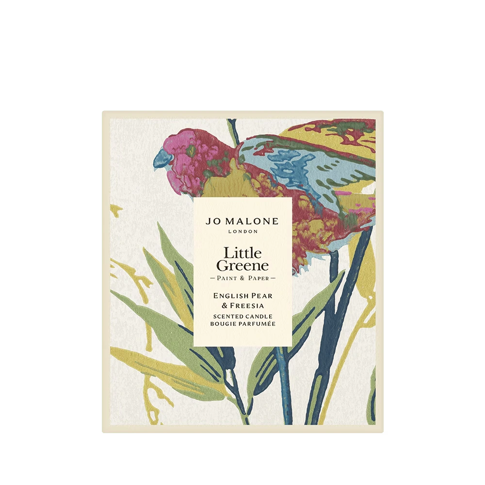 195-special-edition-english-pear-freesia-scented-candle-2.webp Special-Edition English Pear & Freesia Scented Candle