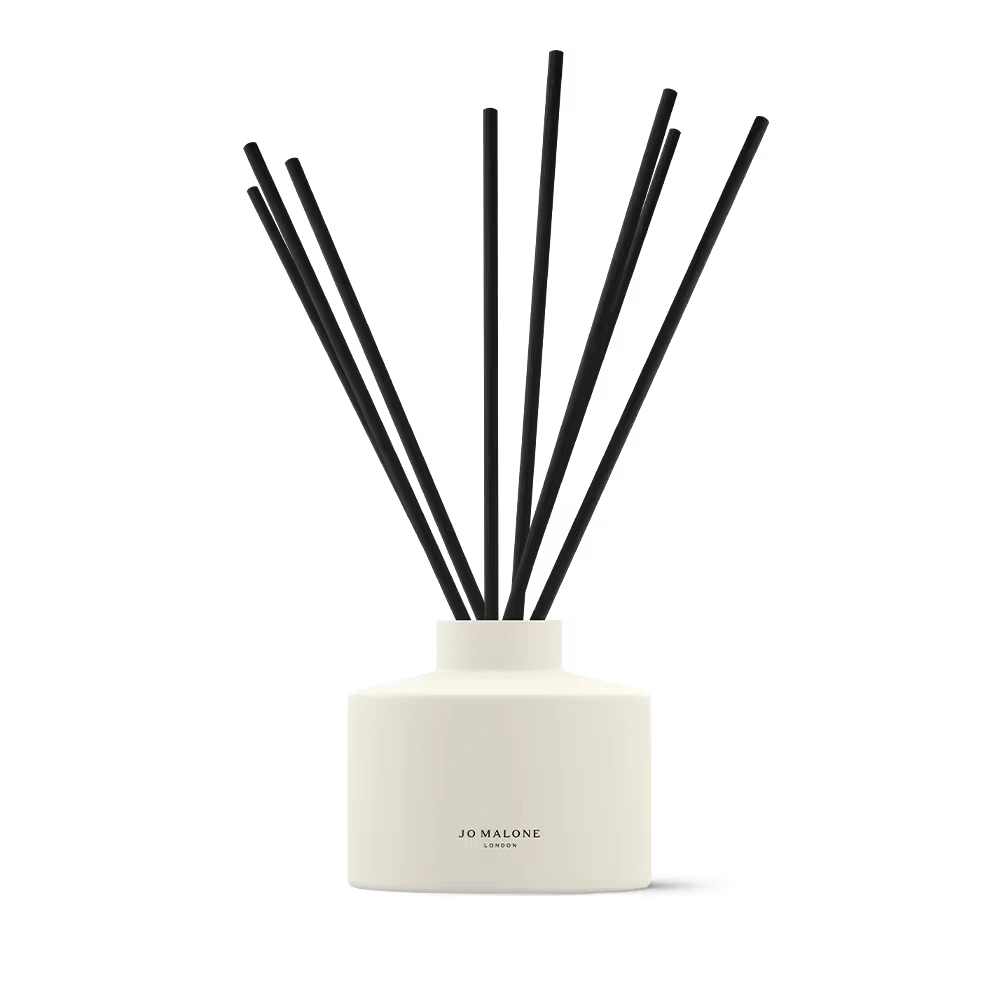 200-green-tomato-vine-townhouse-collection-reed-diffuser-1.webp Green Tomato Vine Townhouse Collection Reed Diffuser