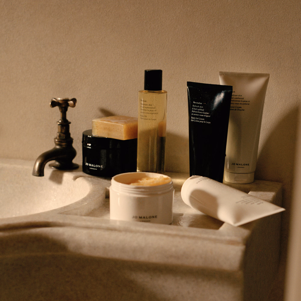 26-revitalise-exfoliating-soap-4.jpg Revitalise Exfoliating Soap