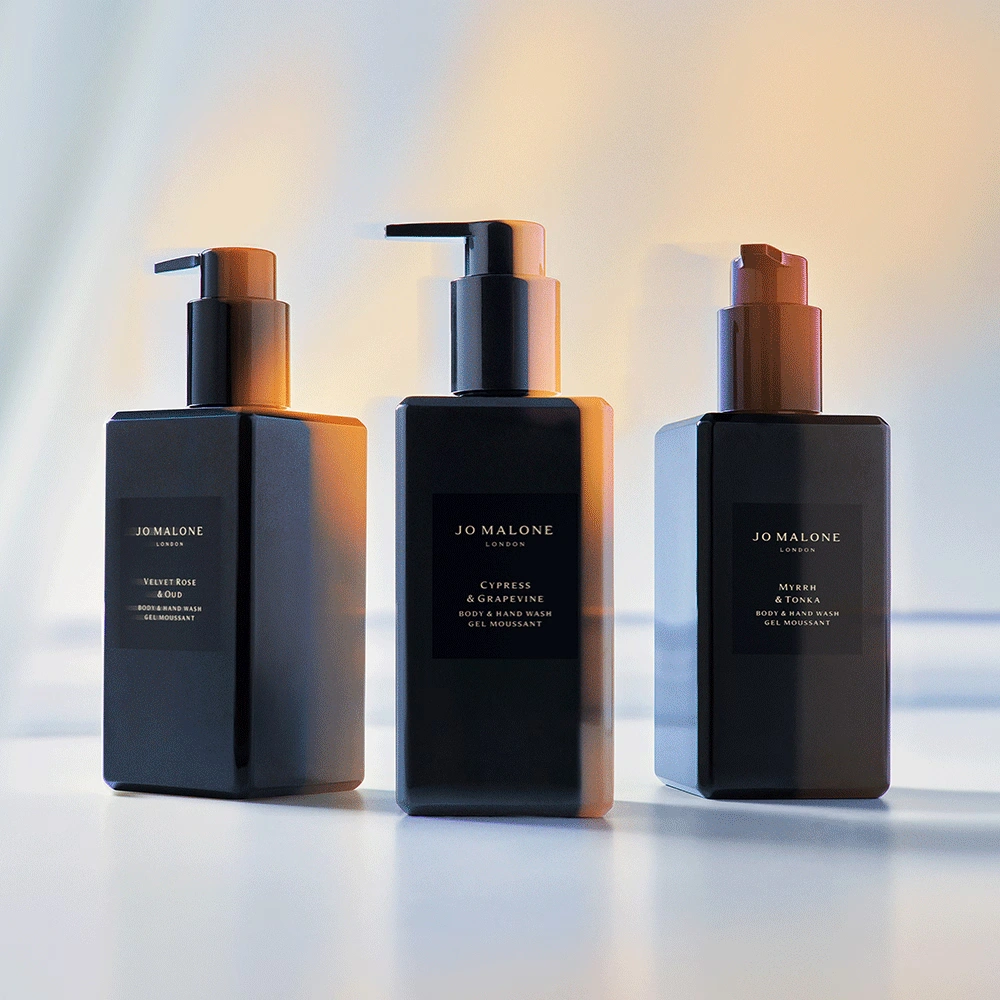 7-myrrh-tonka-body-hand-wash-3.webp Myrrh & Tonka Body & Hand Wash